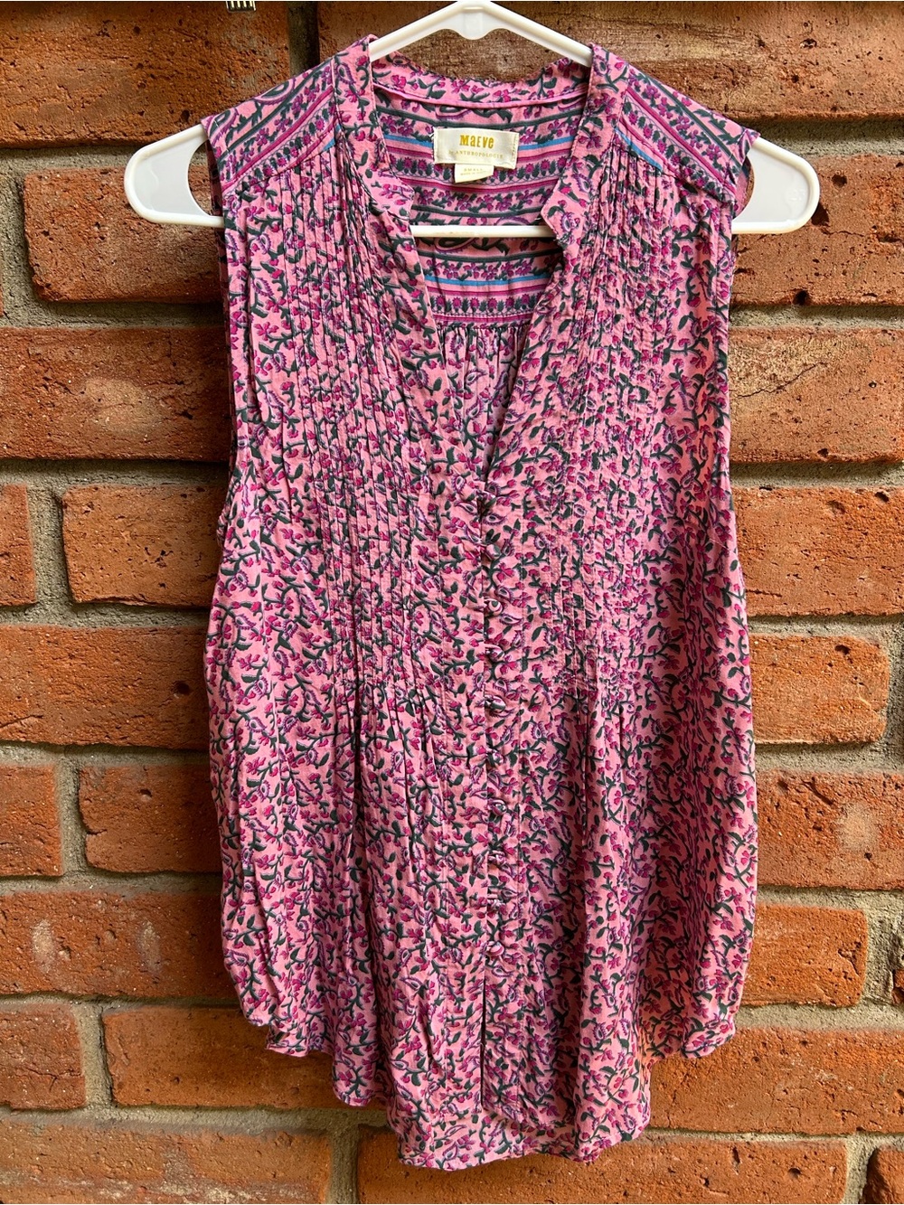 Maeve Pink Floral Sleeveless Pintuck Button-Front Top